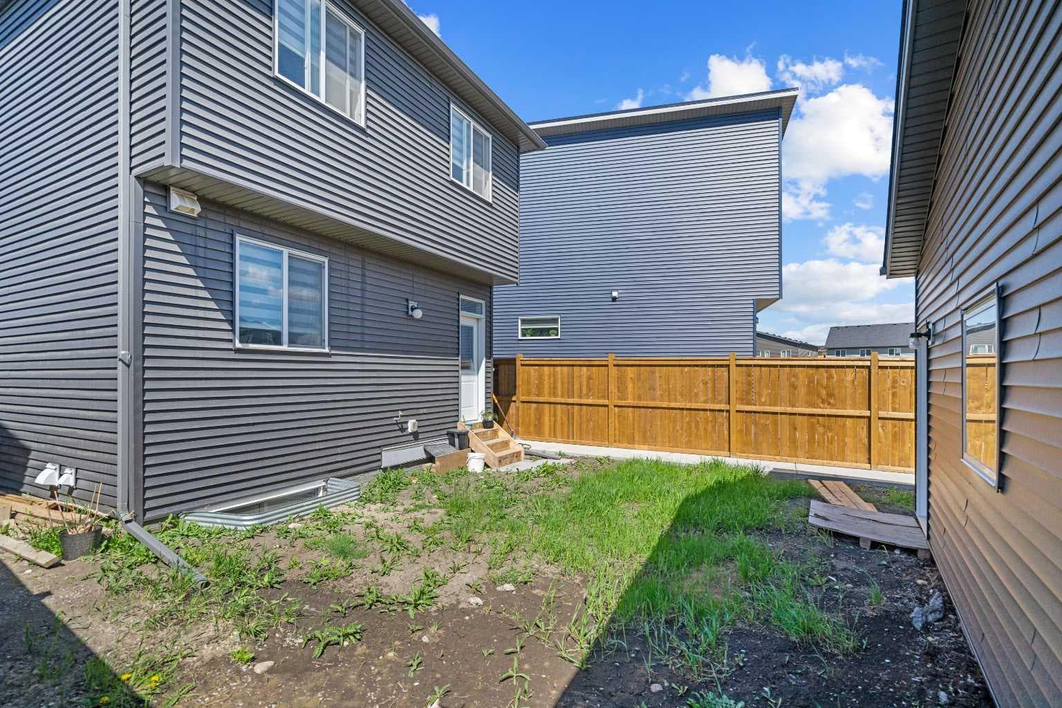 56 Belmont Green SW
