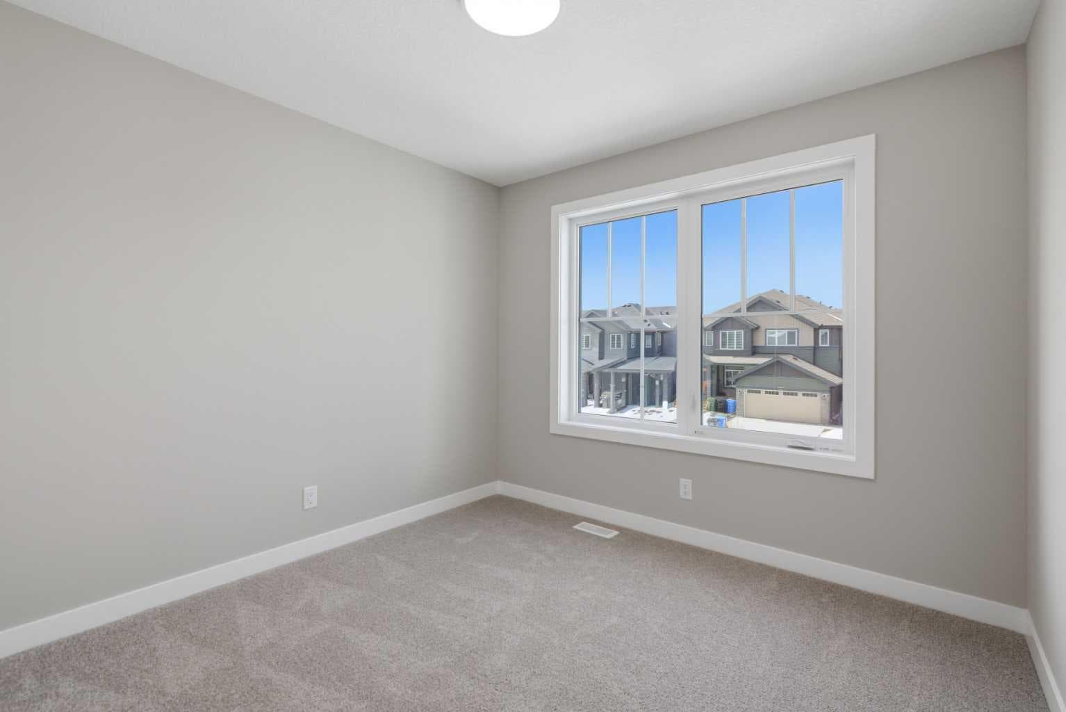139 Belvedere Crescent SE