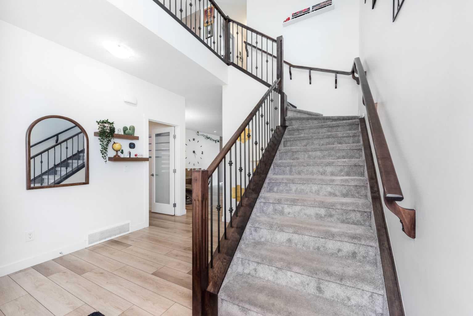 32 Saddlestone Way NE