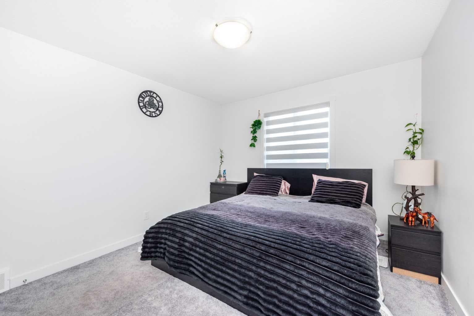 32 Saddlestone Way NE