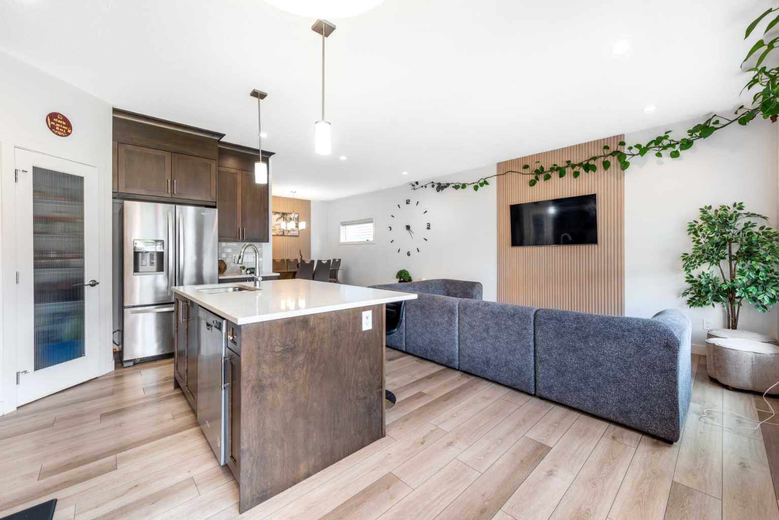 32 Saddlestone Way NE