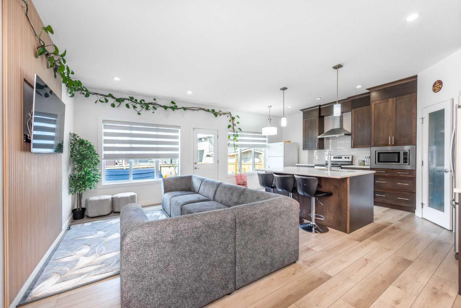 32 Saddlestone Way NE
