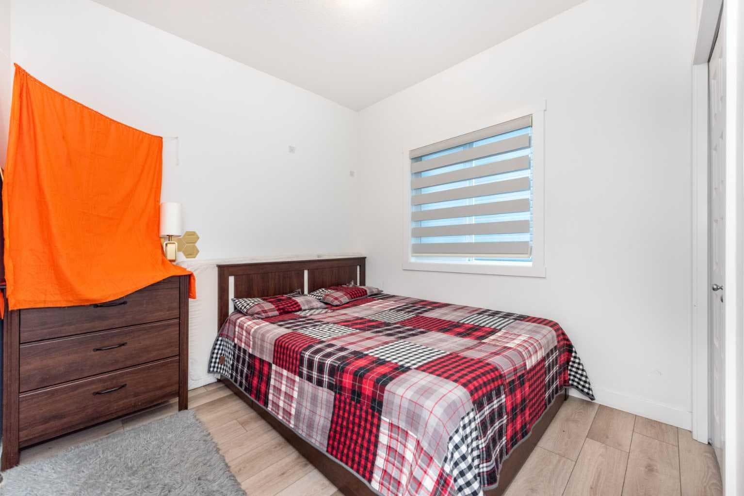 32 Saddlestone Way NE