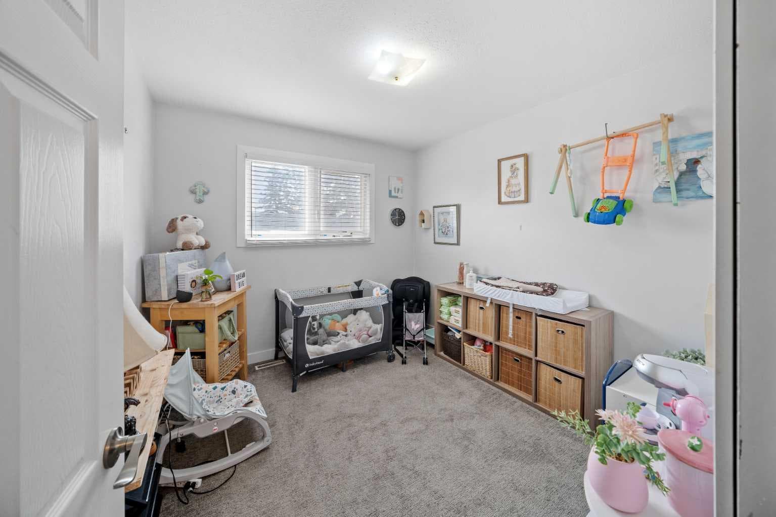 5516 Taylor Crescent NE
