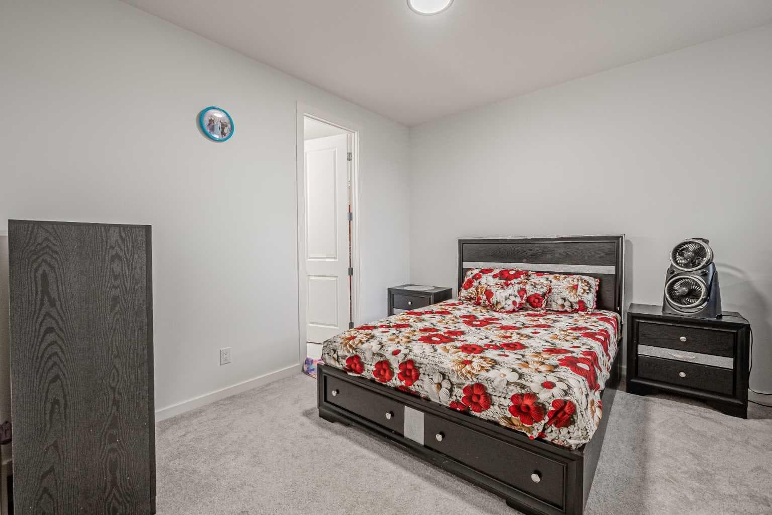 2325 Lancaster Heights SE