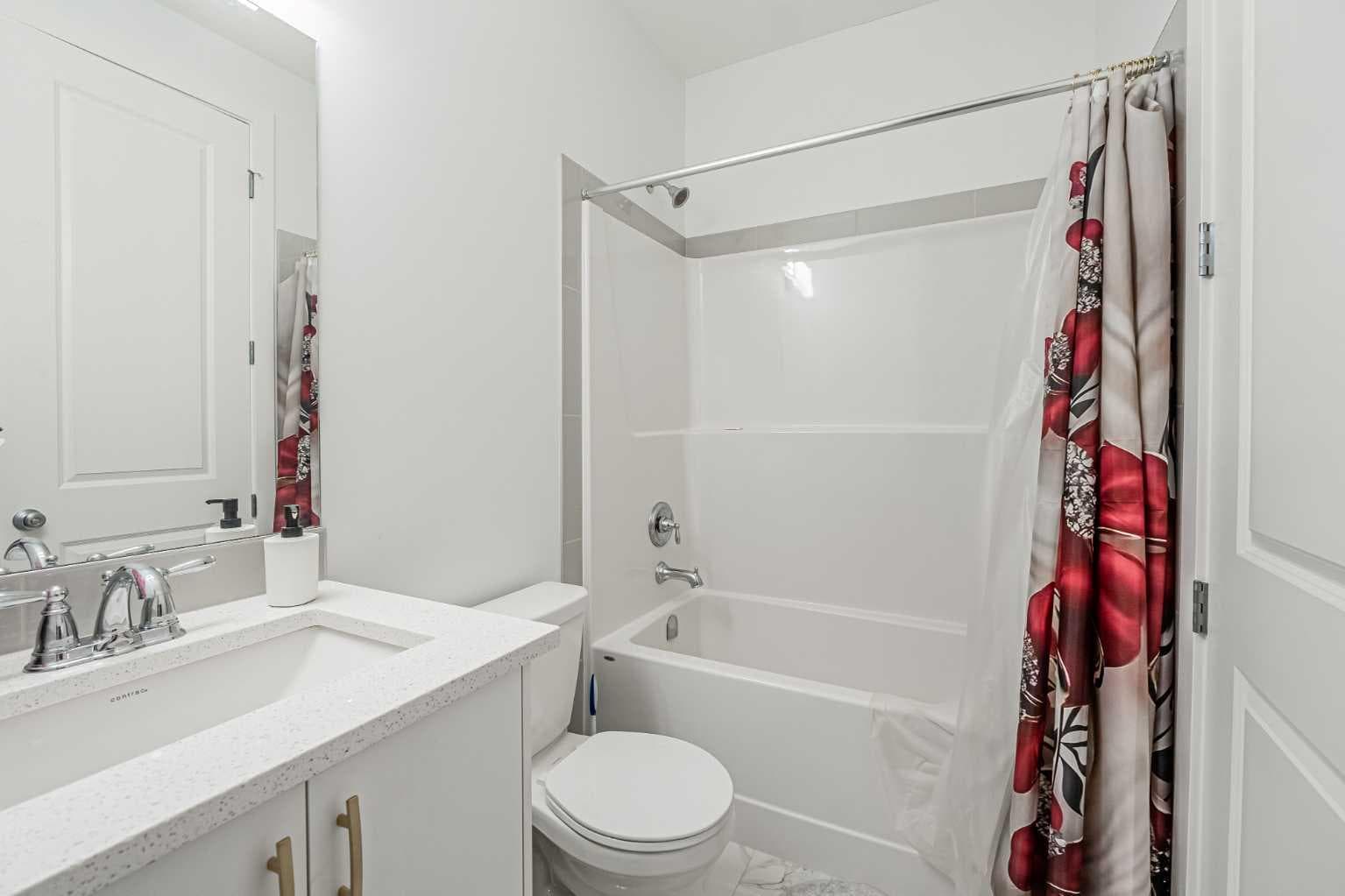 2325 Lancaster Heights SE