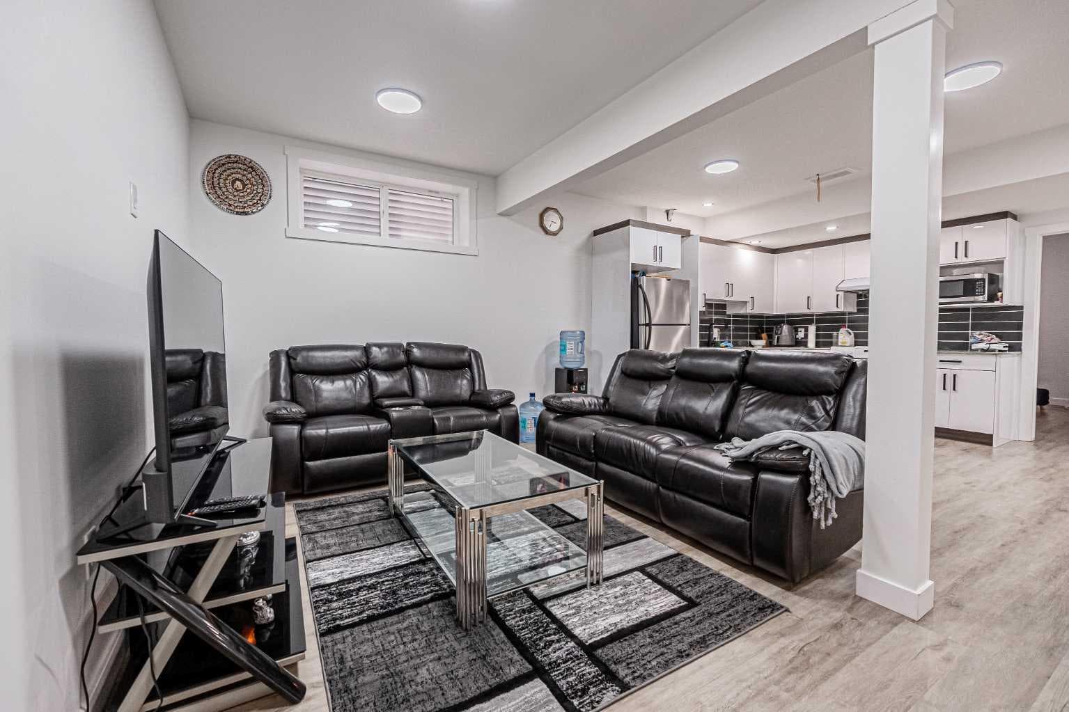 2325 Lancaster Heights SE