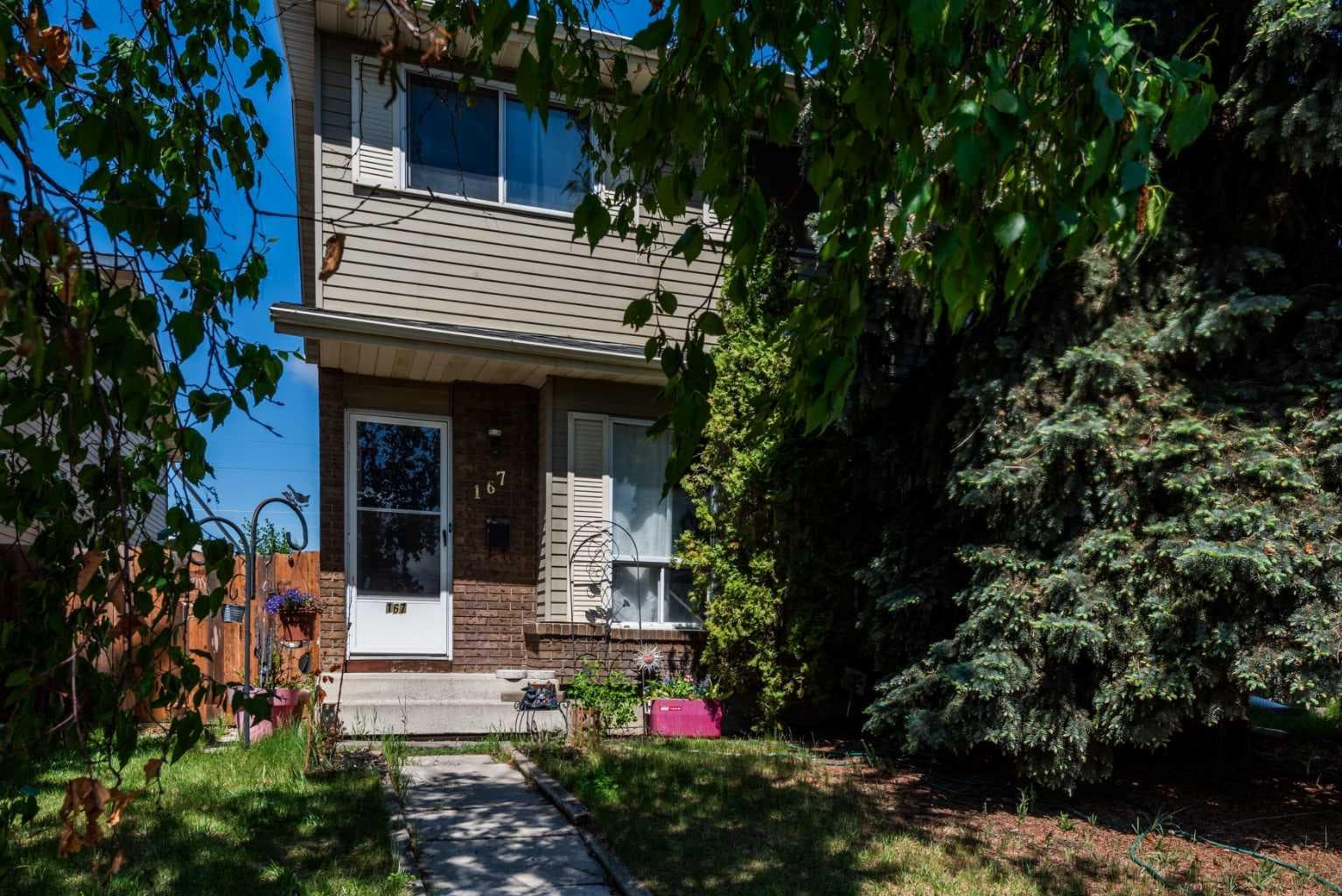 167 Erin Mount Place SE
