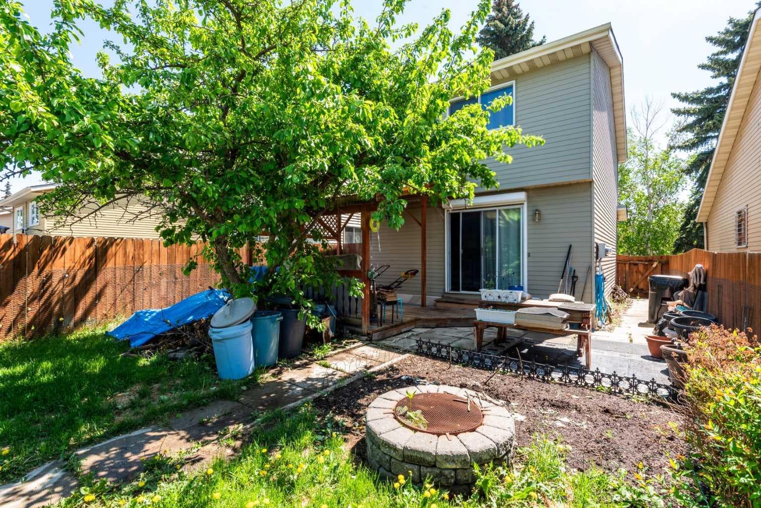 167 Erin Mount Place SE