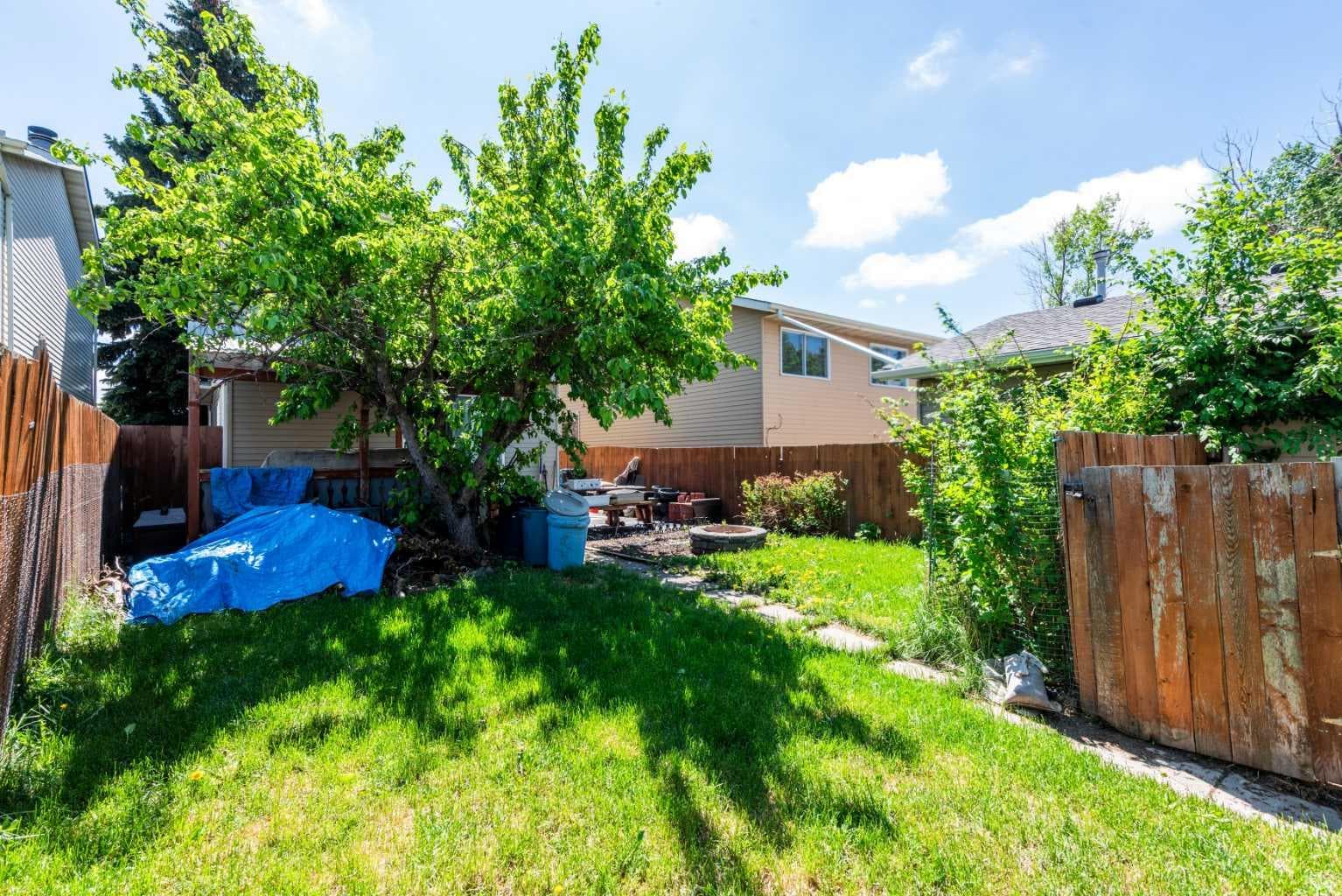 167 Erin Mount Place SE
