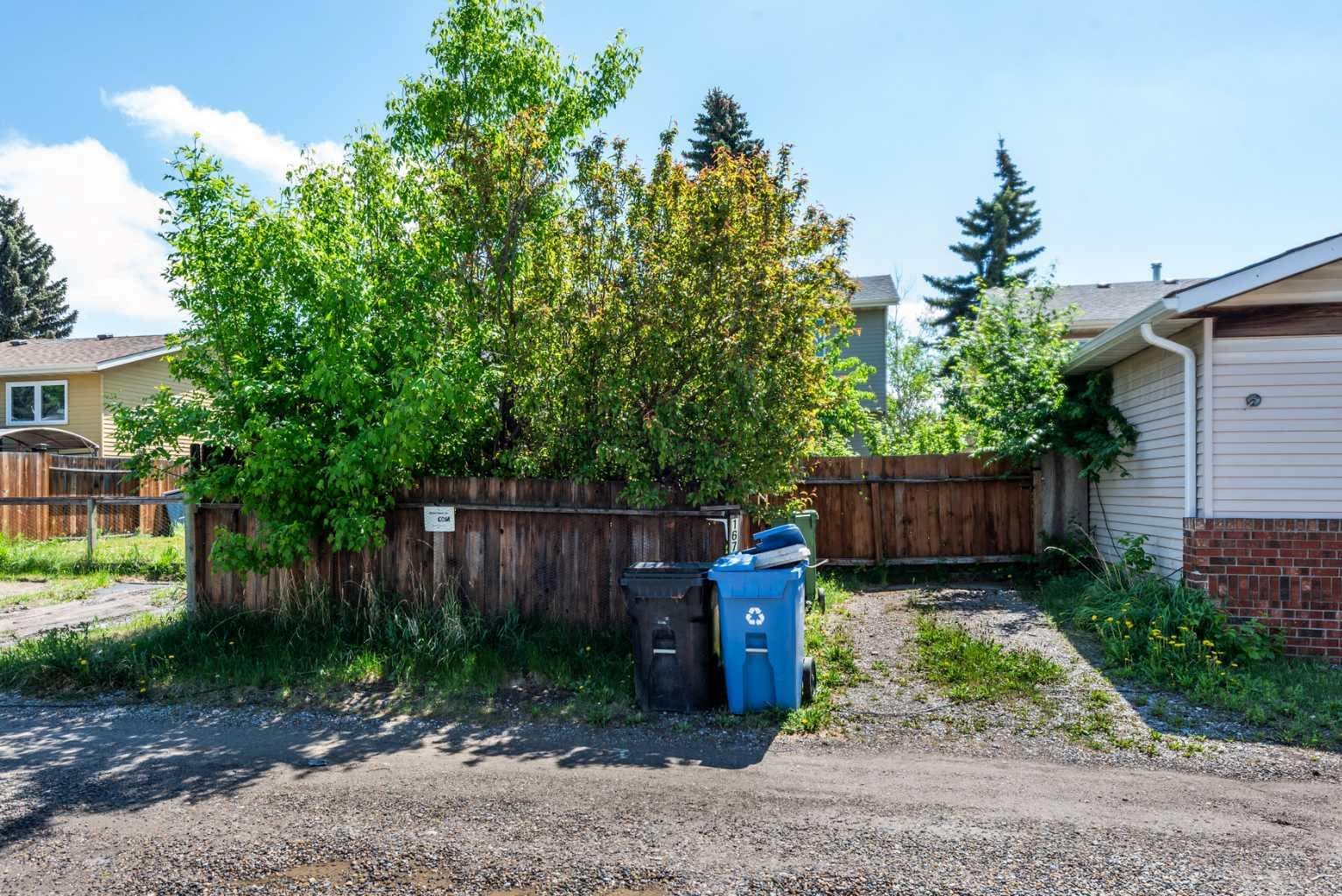 167 Erin Mount Place SE