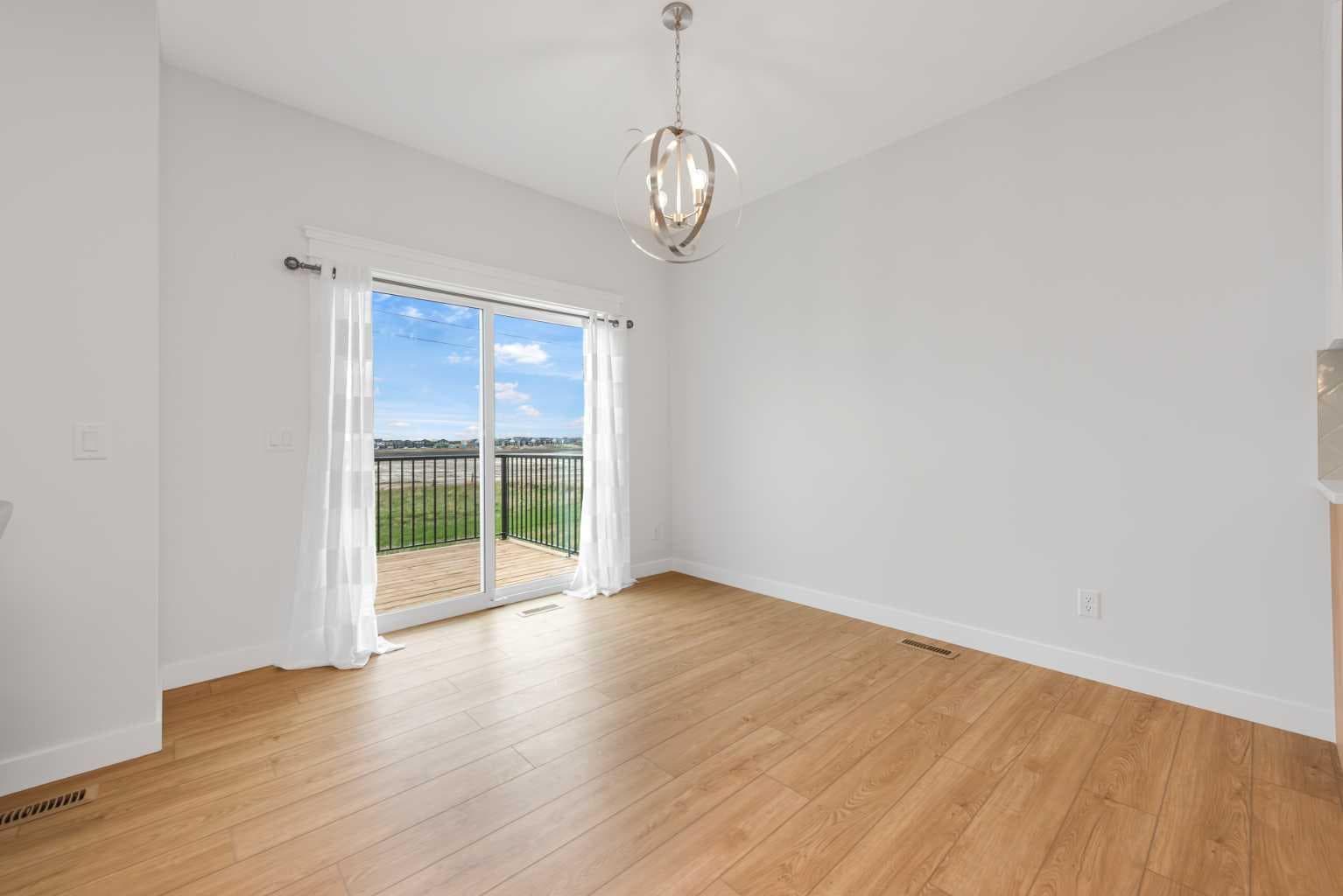 418 Hotchkiss Manor SE