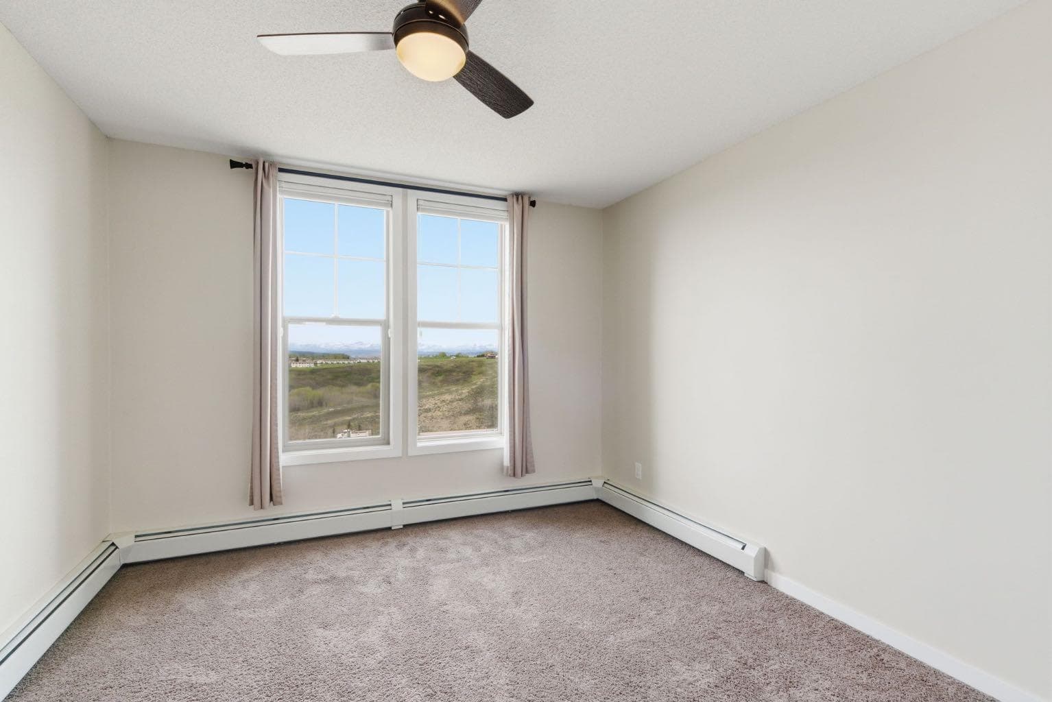 408, 207 Sunset Drive 