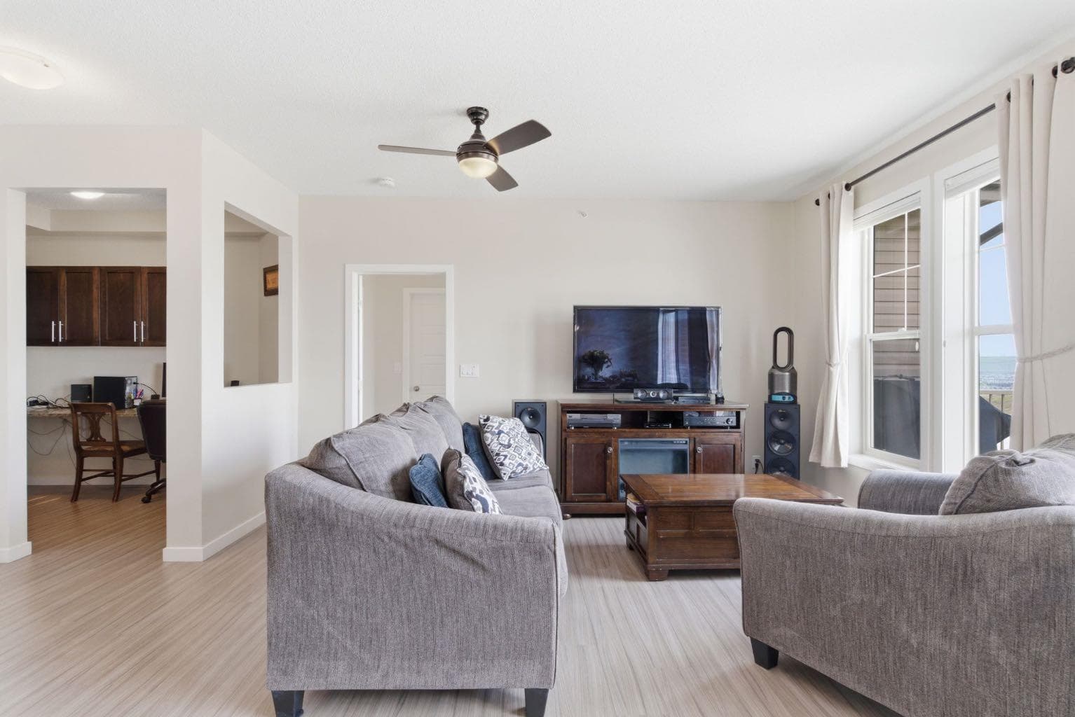 408, 207 Sunset Drive 
