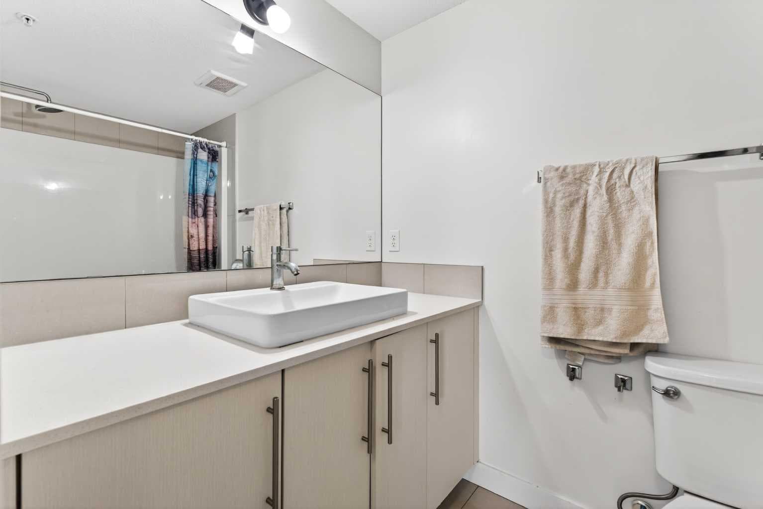 2303, 302 Skyview Ranch Drive NE