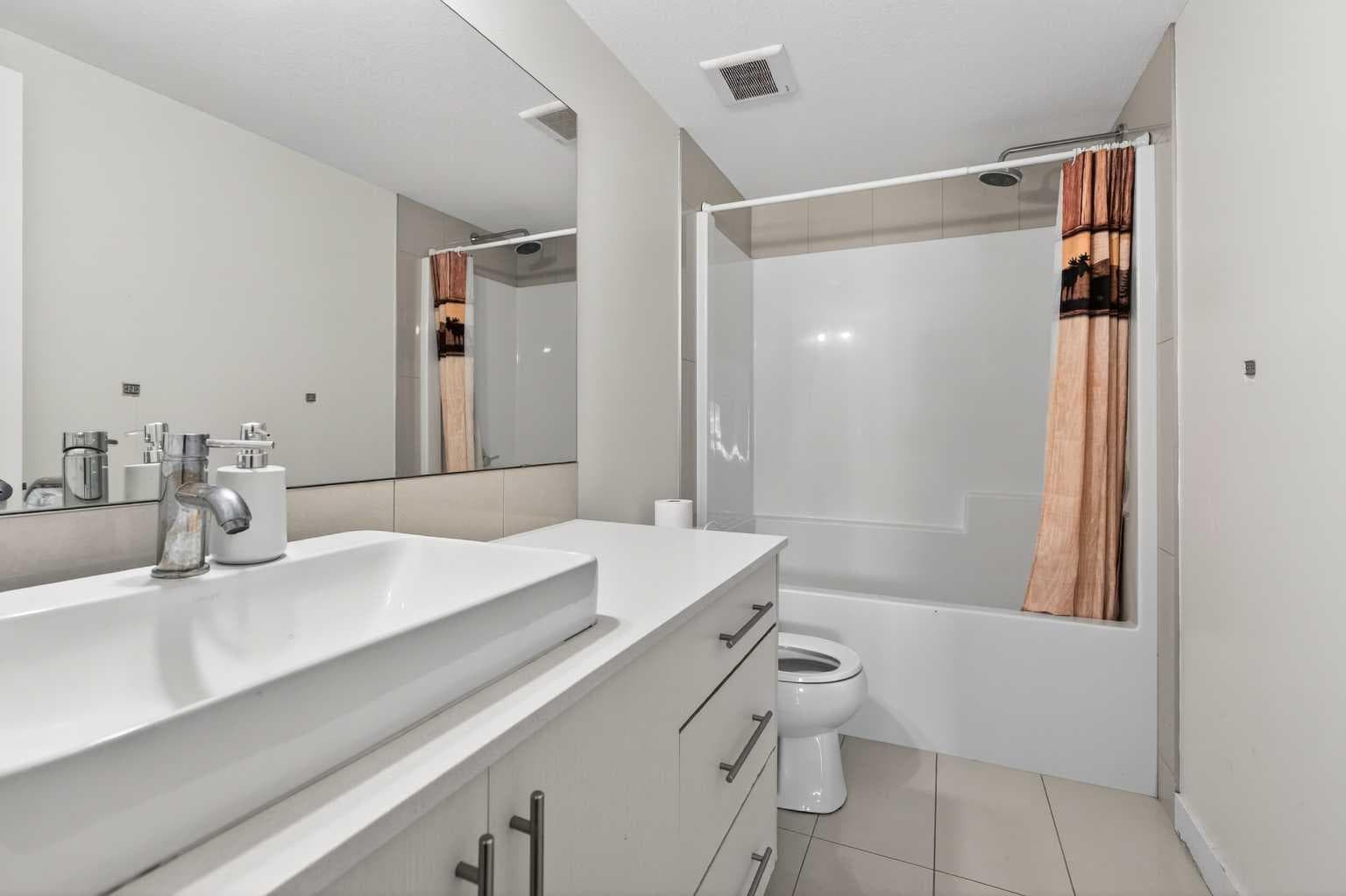 2303, 302 Skyview Ranch Drive NE