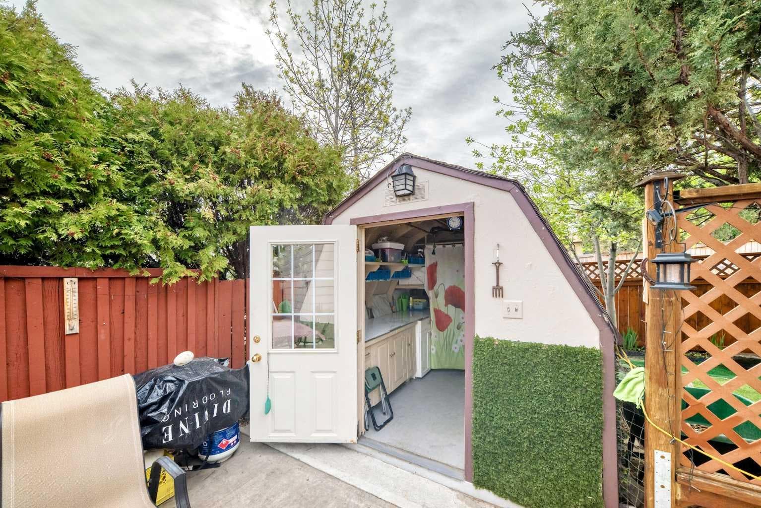 43 Beaconsfield Way NW