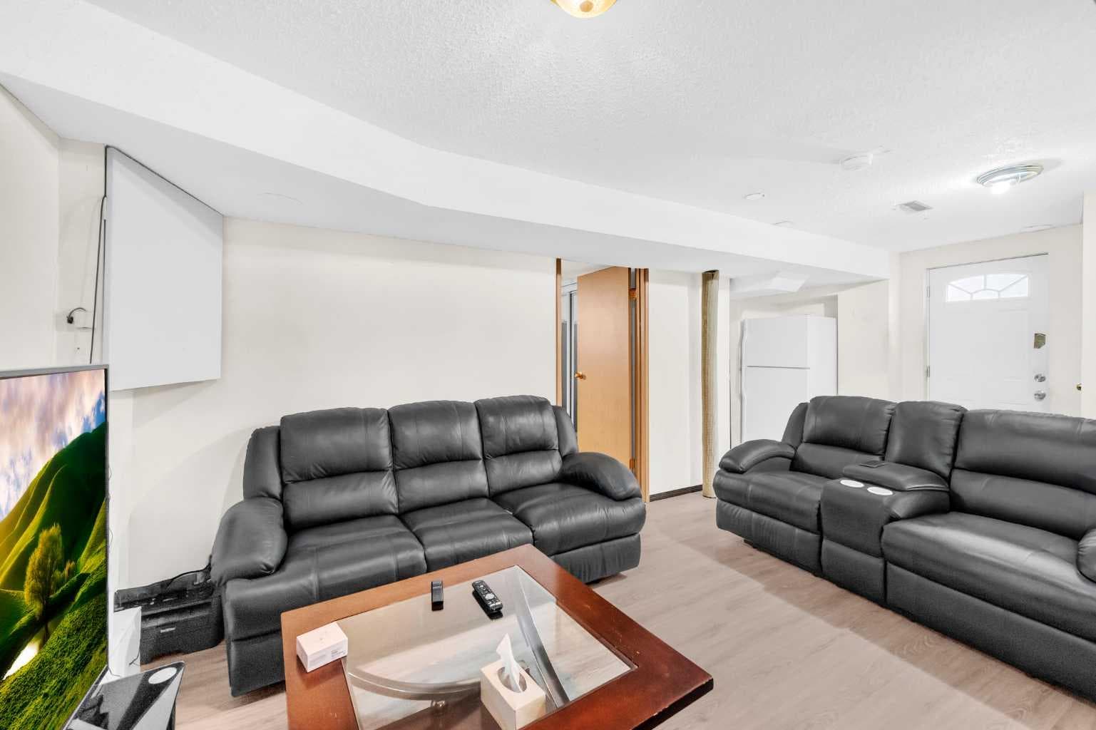 4 Fallingworth Bay NE