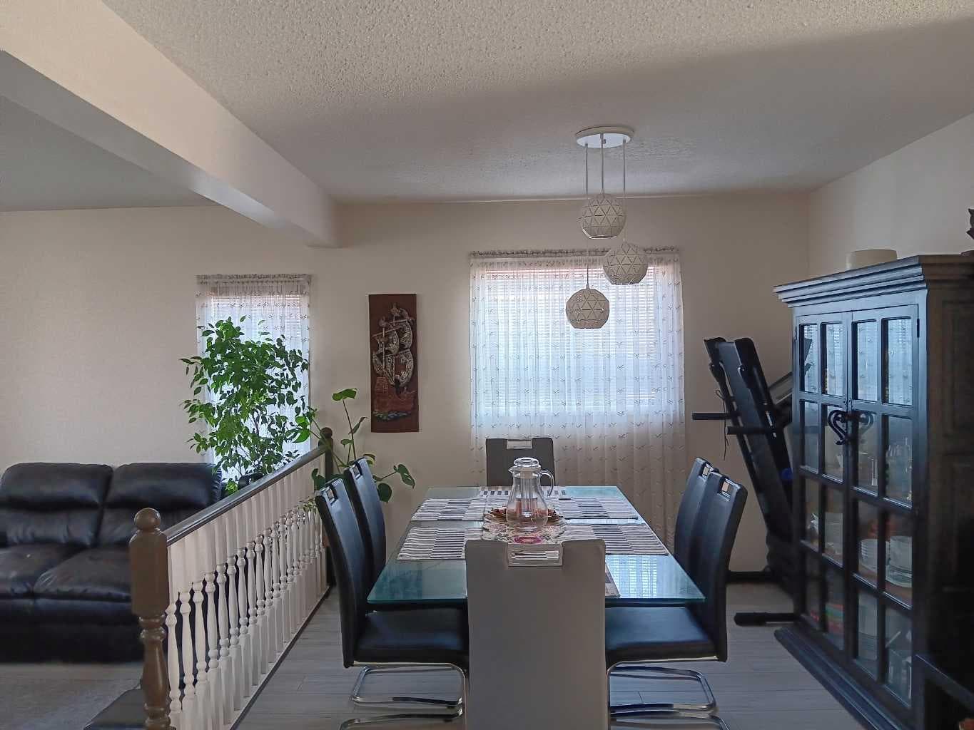 4 Fallingworth Bay NE