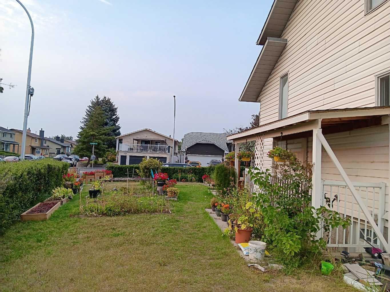 4 Fallingworth Bay NE