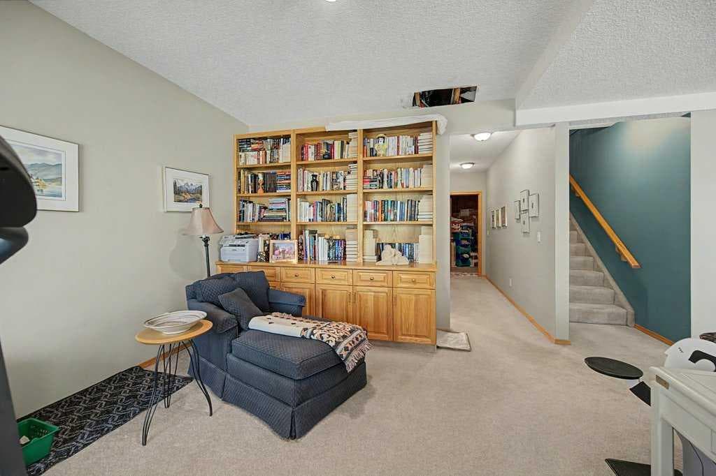 18 Prominence View SW