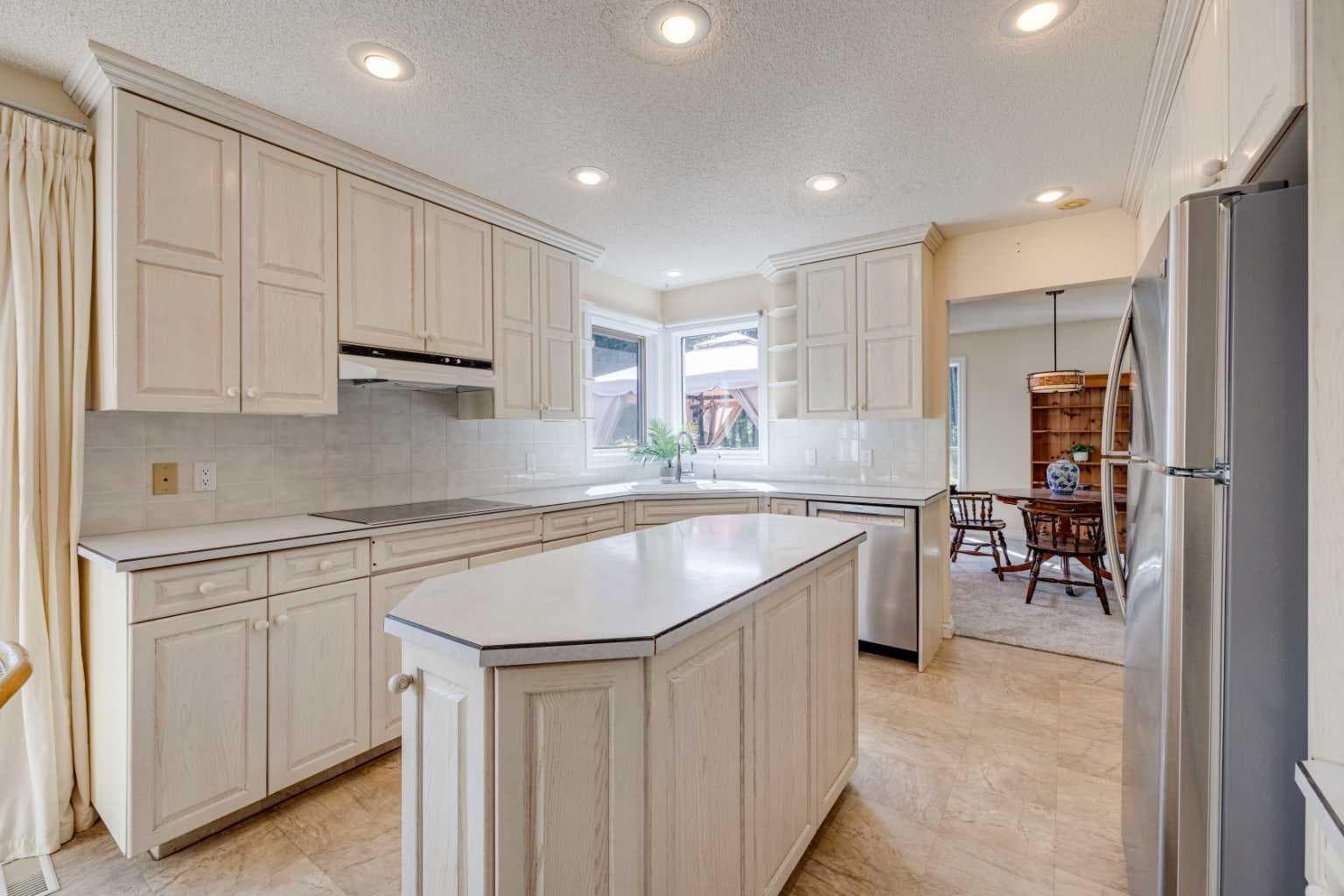 50 Elk Valley Crescent 