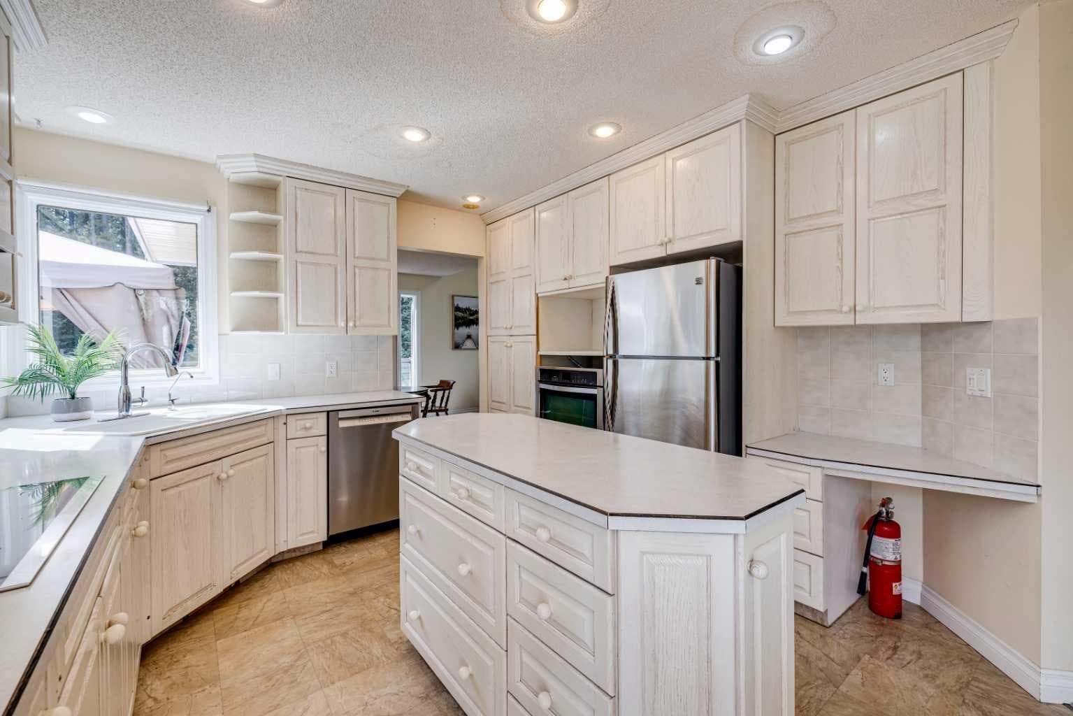 50 Elk Valley Crescent 