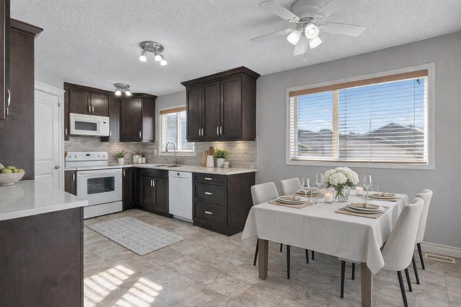 83 Luxstone Crescent SW