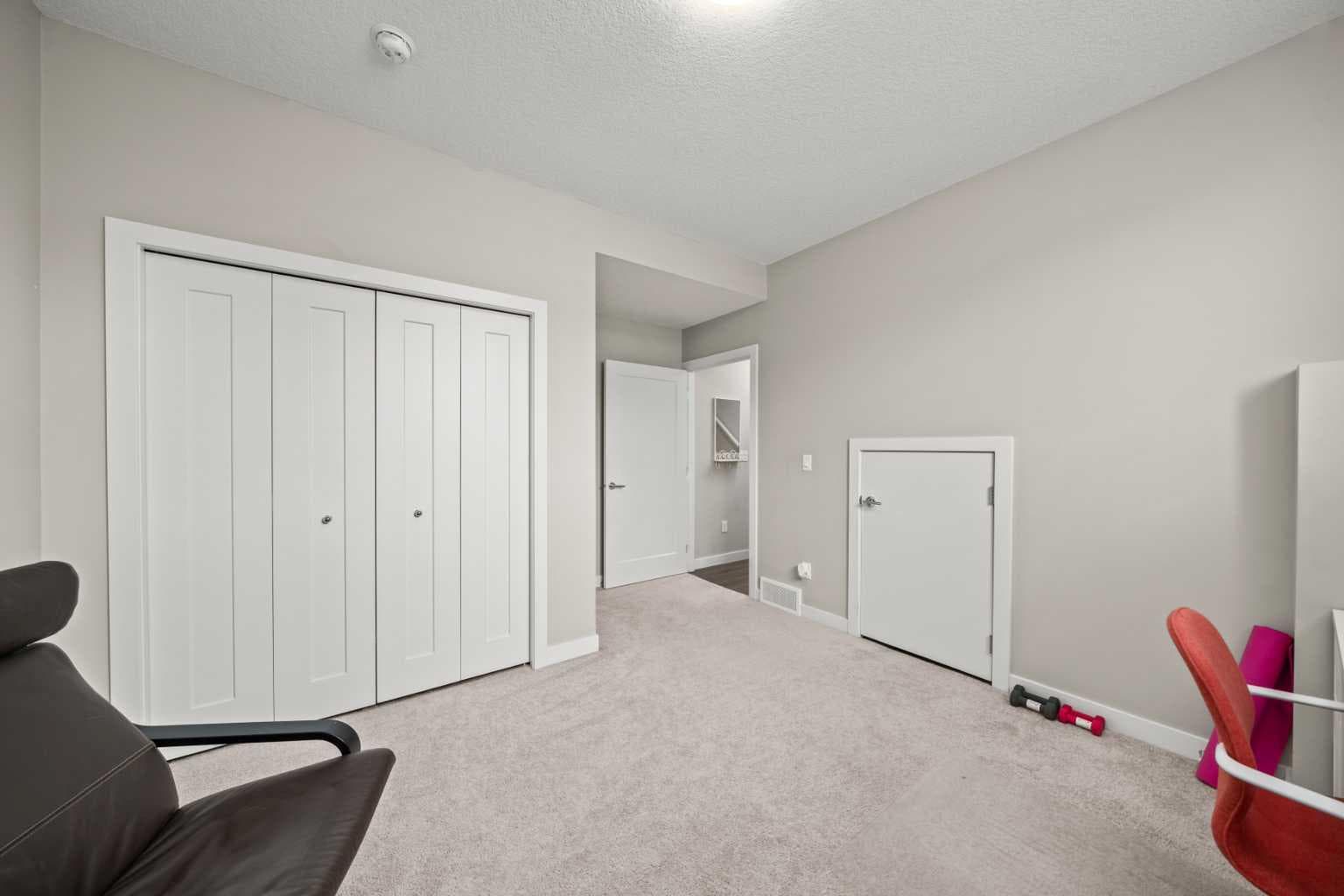 536 Cranford Drive SE