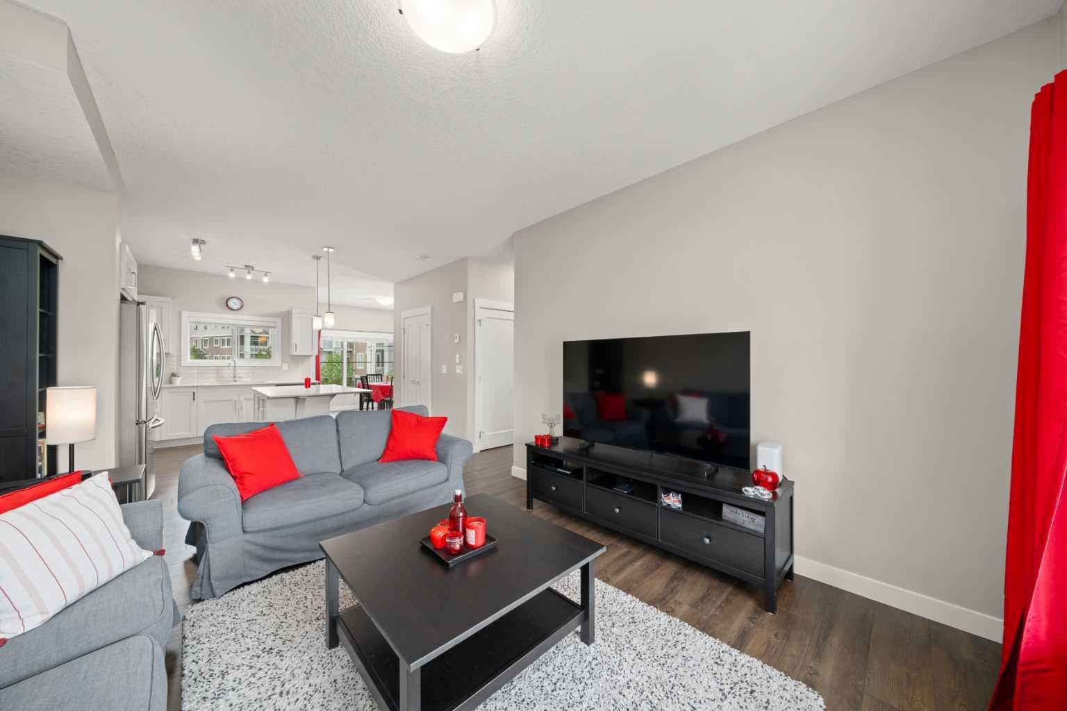 536 Cranford Drive SE