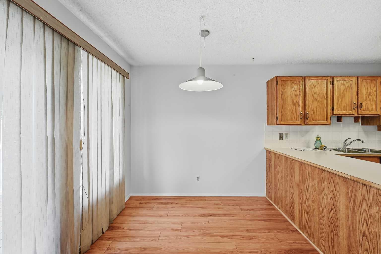 60 Rundlelawn Green NE