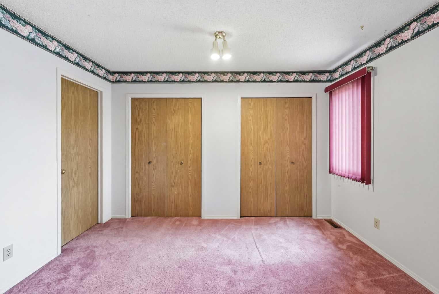 60 Rundlelawn Green NE
