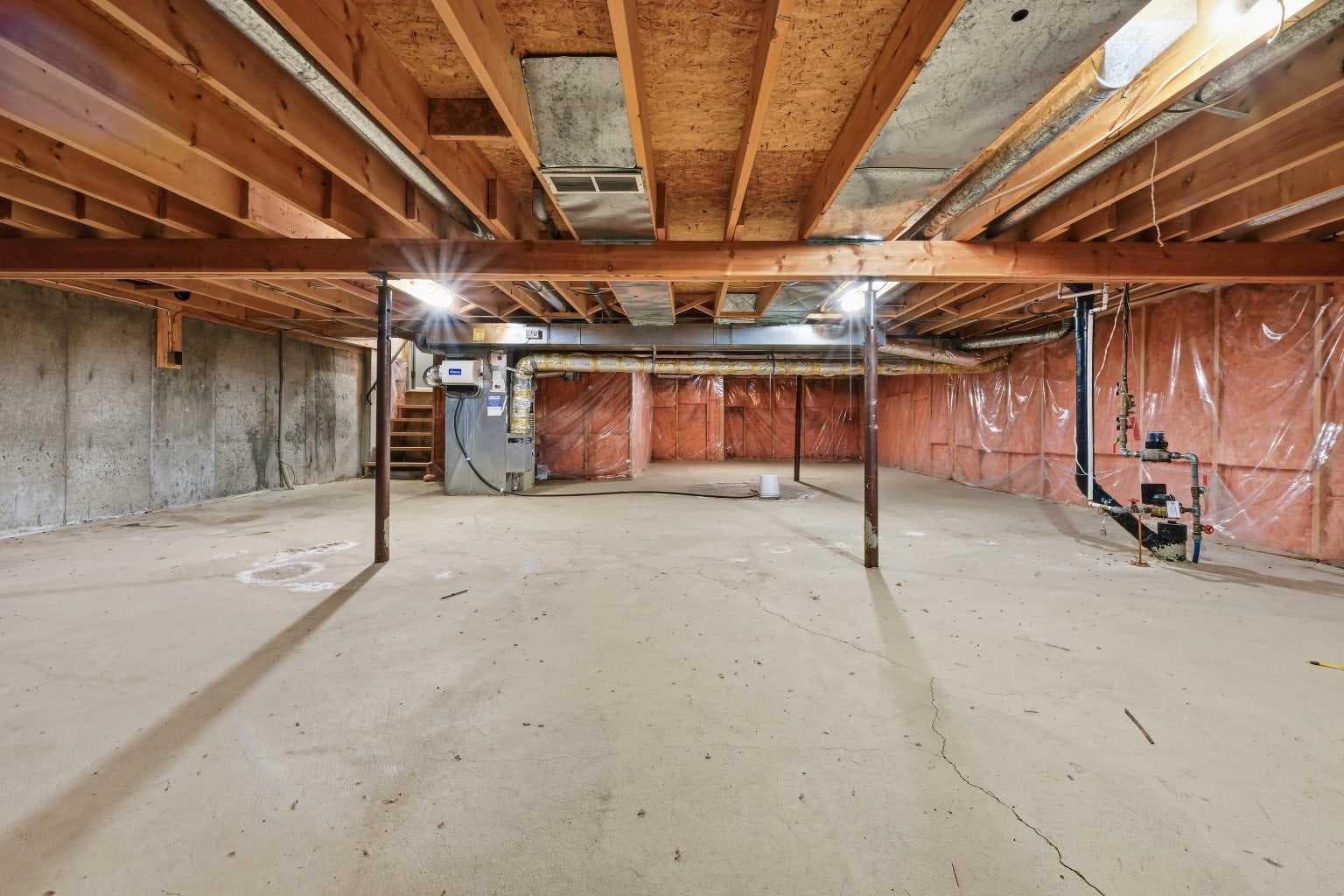 60 Rundlelawn Green NE