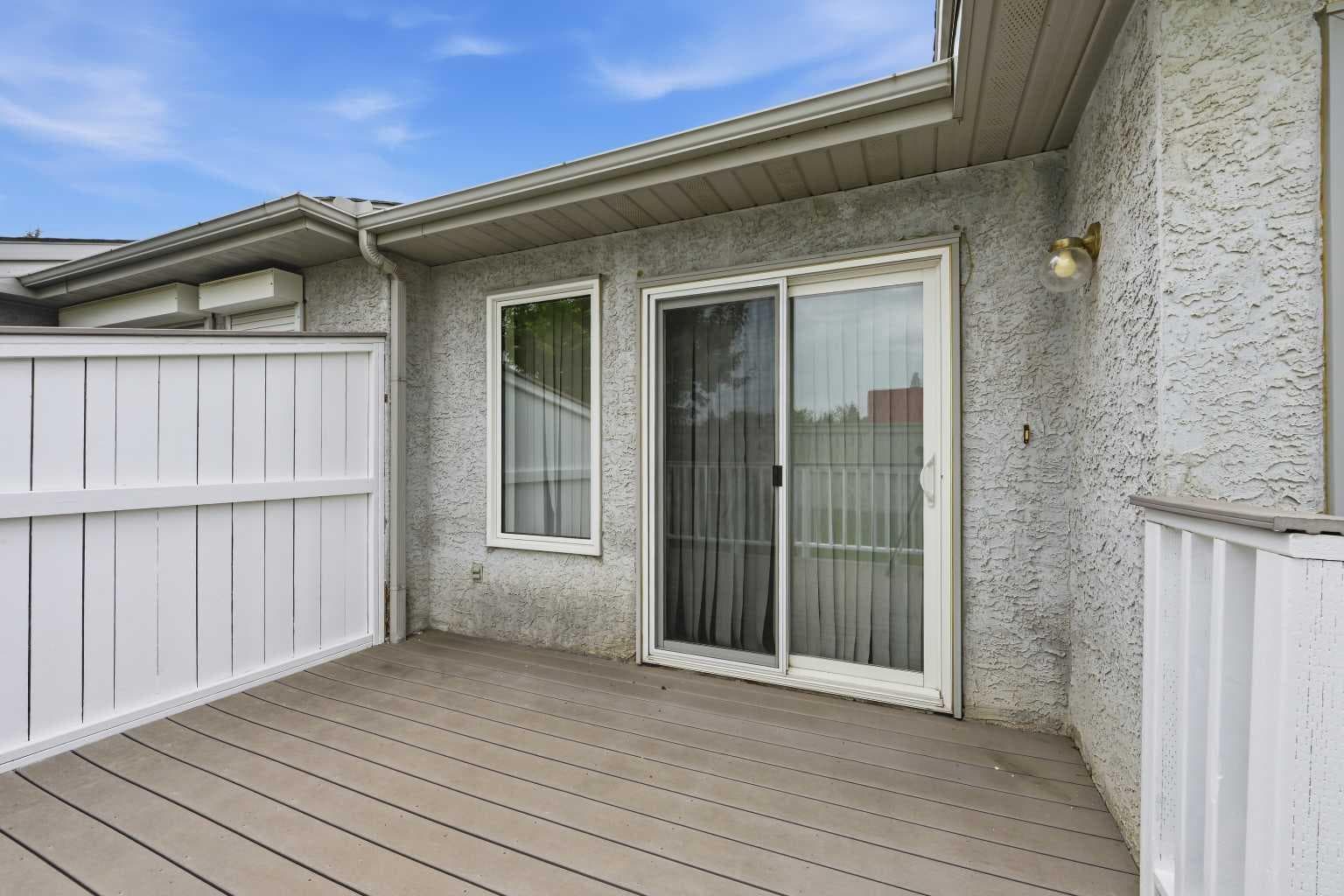60 Rundlelawn Green NE