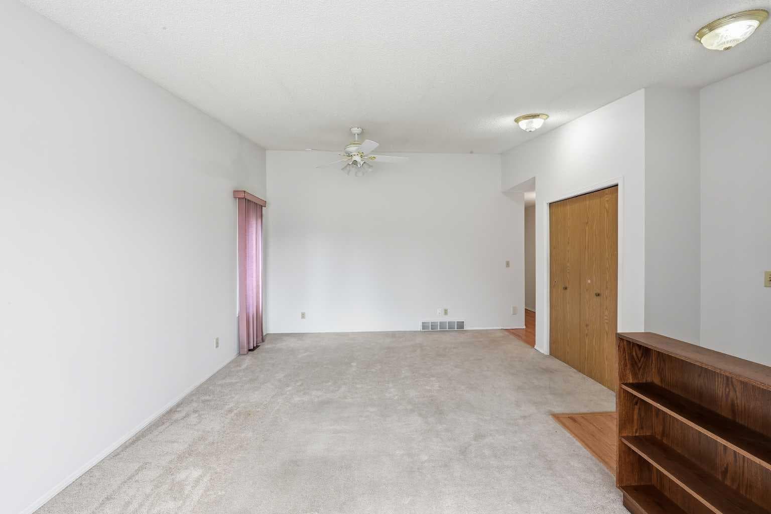 60 Rundlelawn Green NE