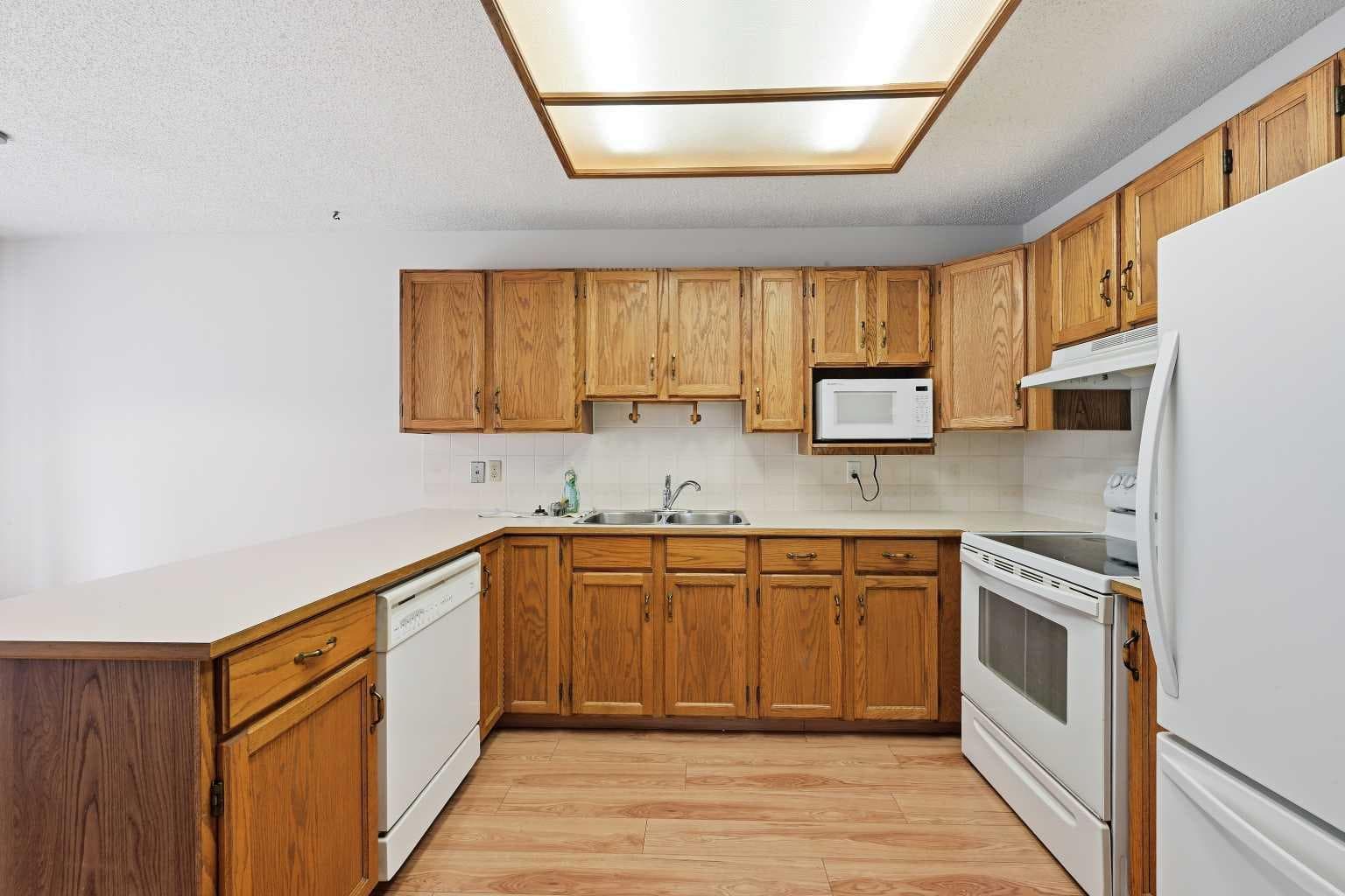 60 Rundlelawn Green NE