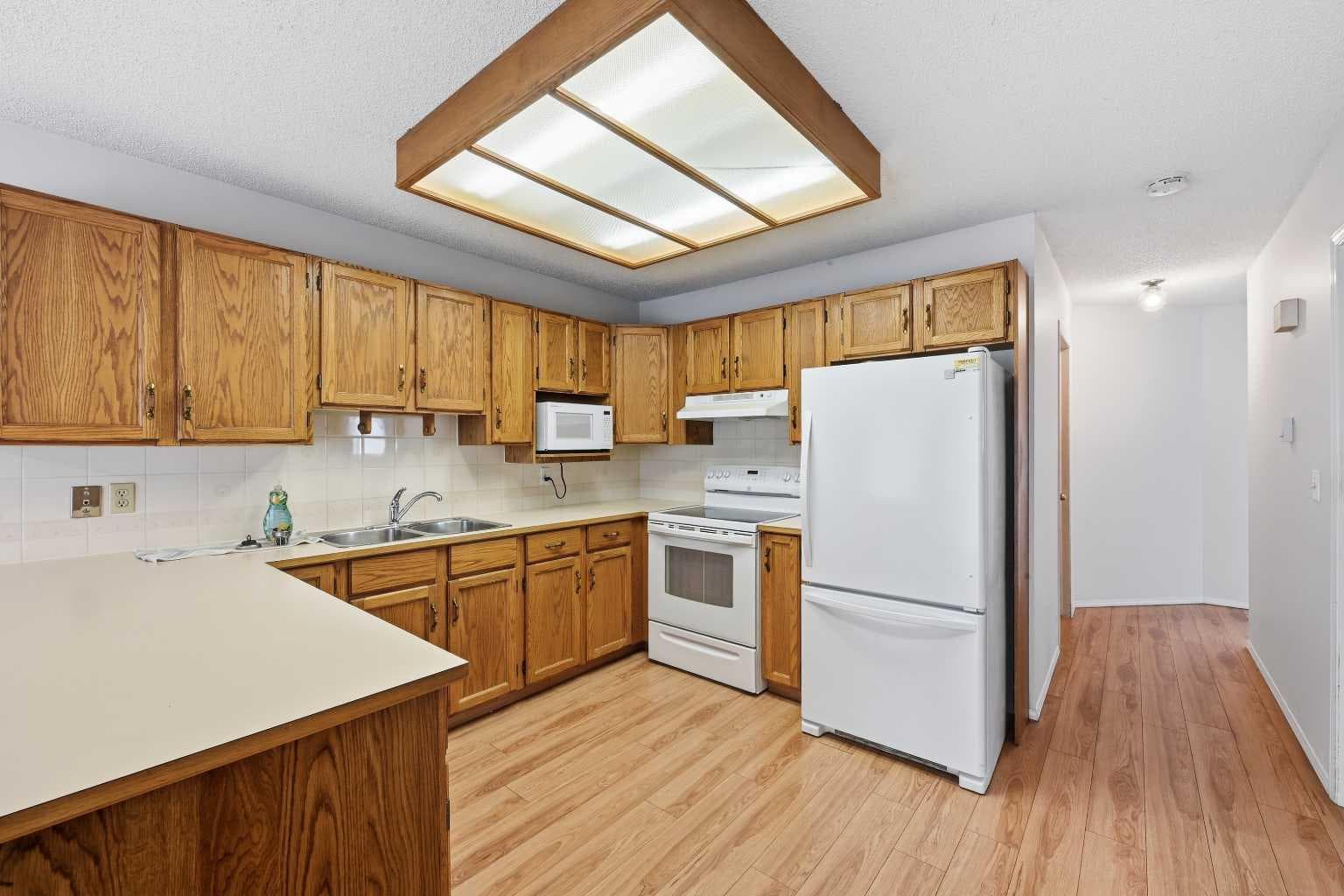 60 Rundlelawn Green NE