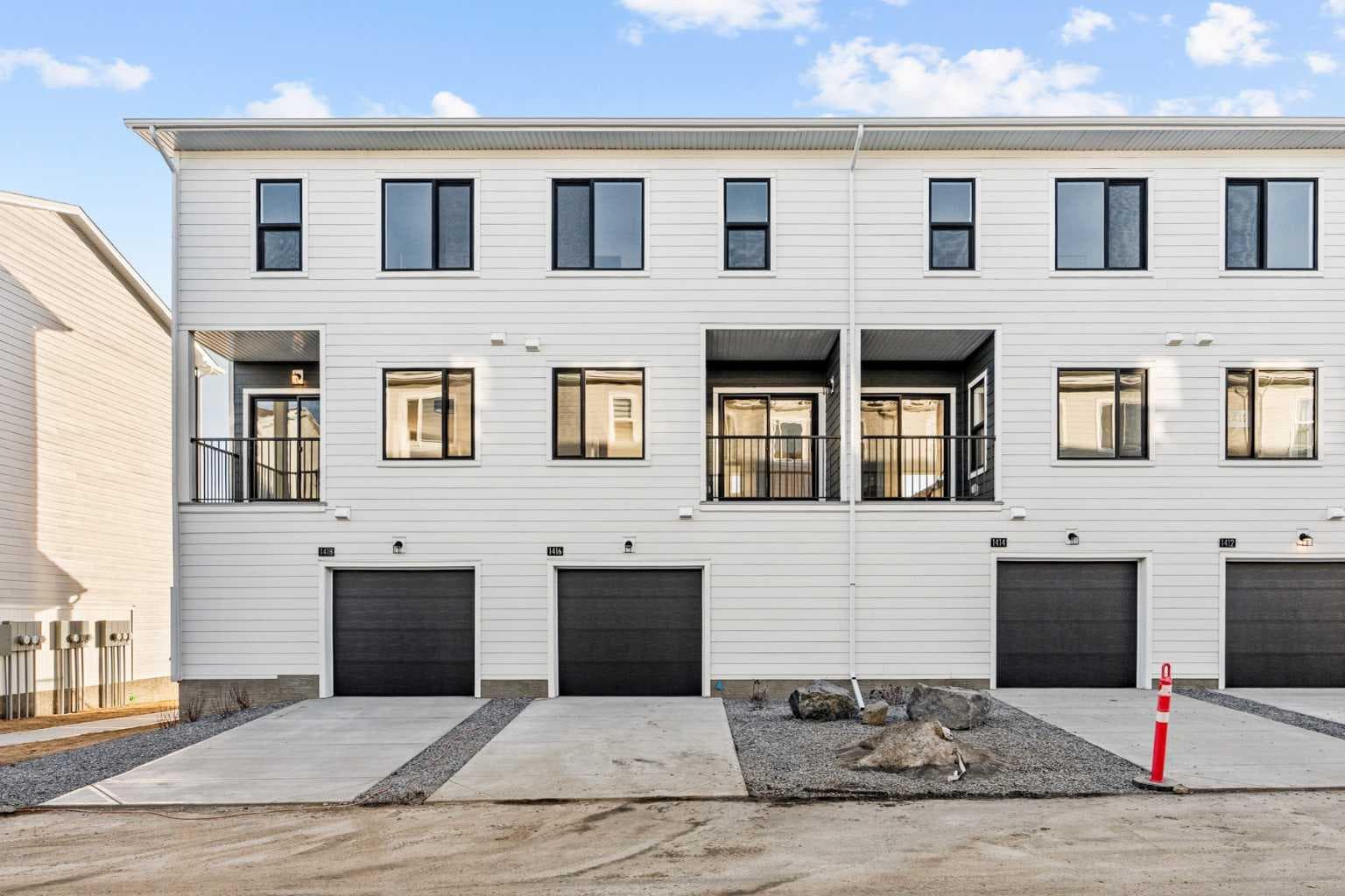 1416, 25 Wildwoods Court SW