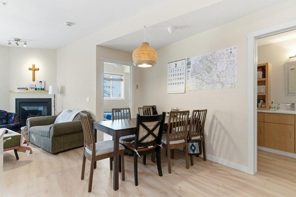210, 69 Springborough Court SW