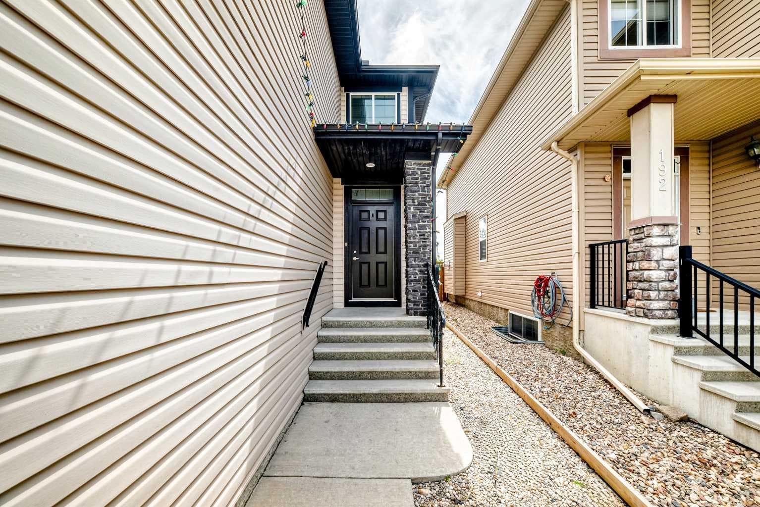 196 Cranberry Circle SE