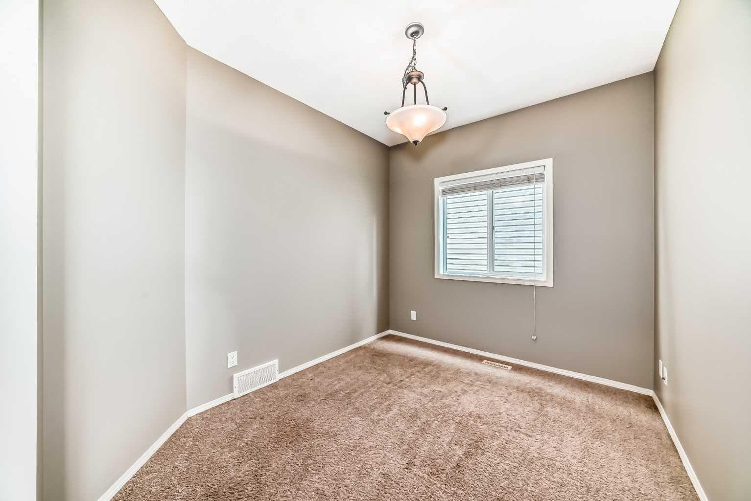 196 Cranberry Circle SE