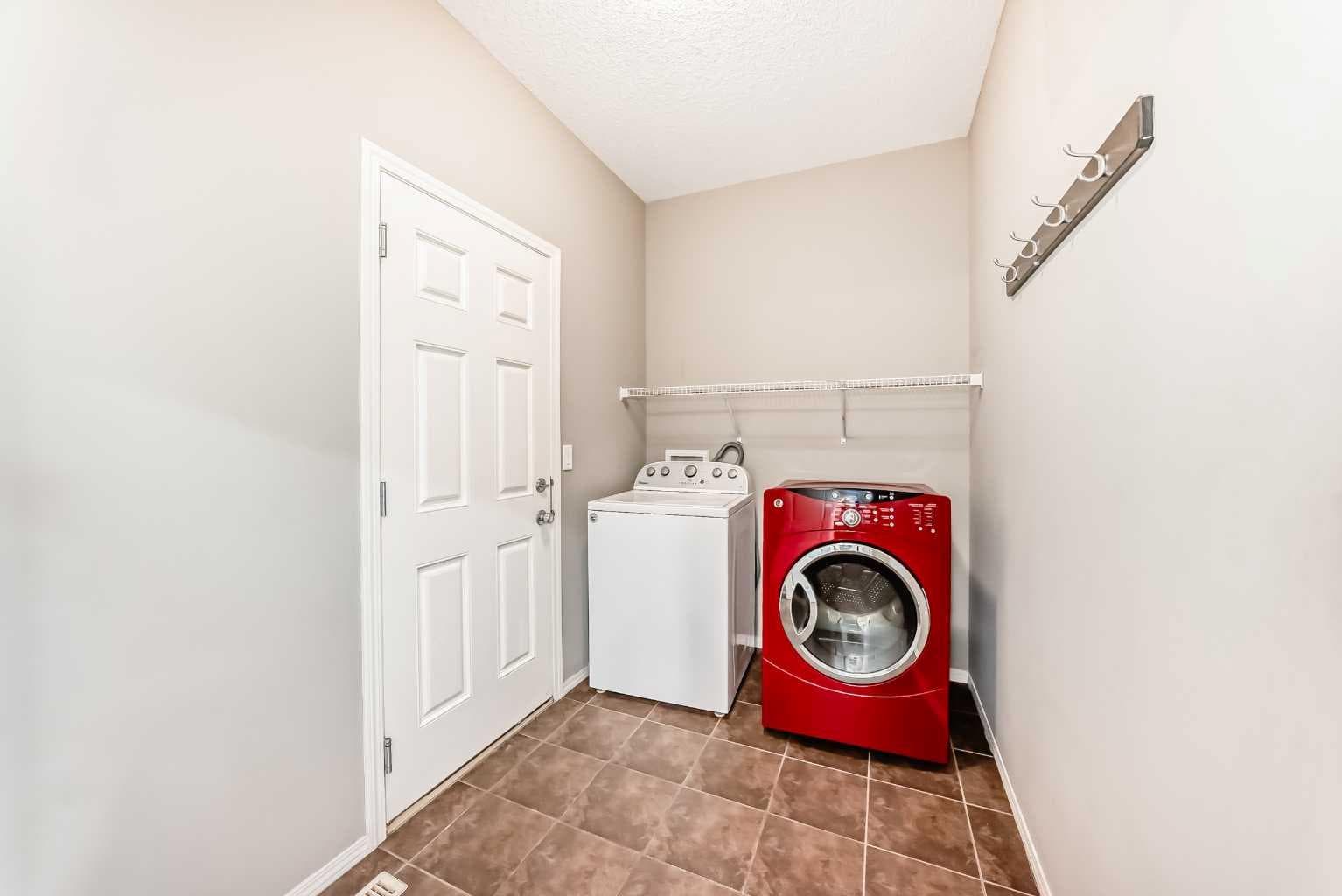 196 Cranberry Circle SE