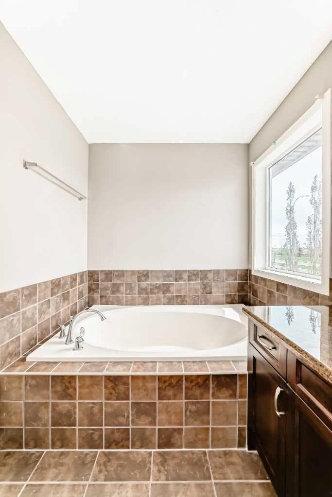 196 Cranberry Circle SE