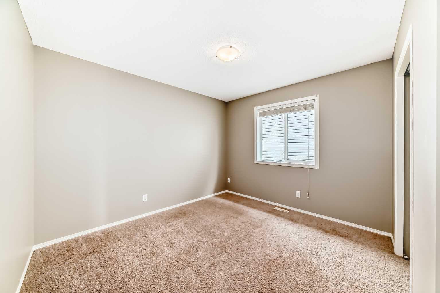 196 Cranberry Circle SE