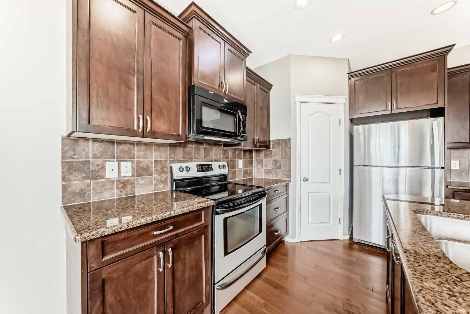 196 Cranberry Circle SE