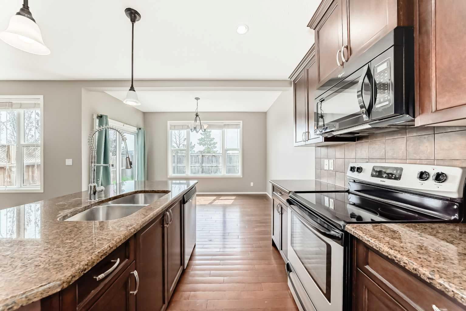 196 Cranberry Circle SE