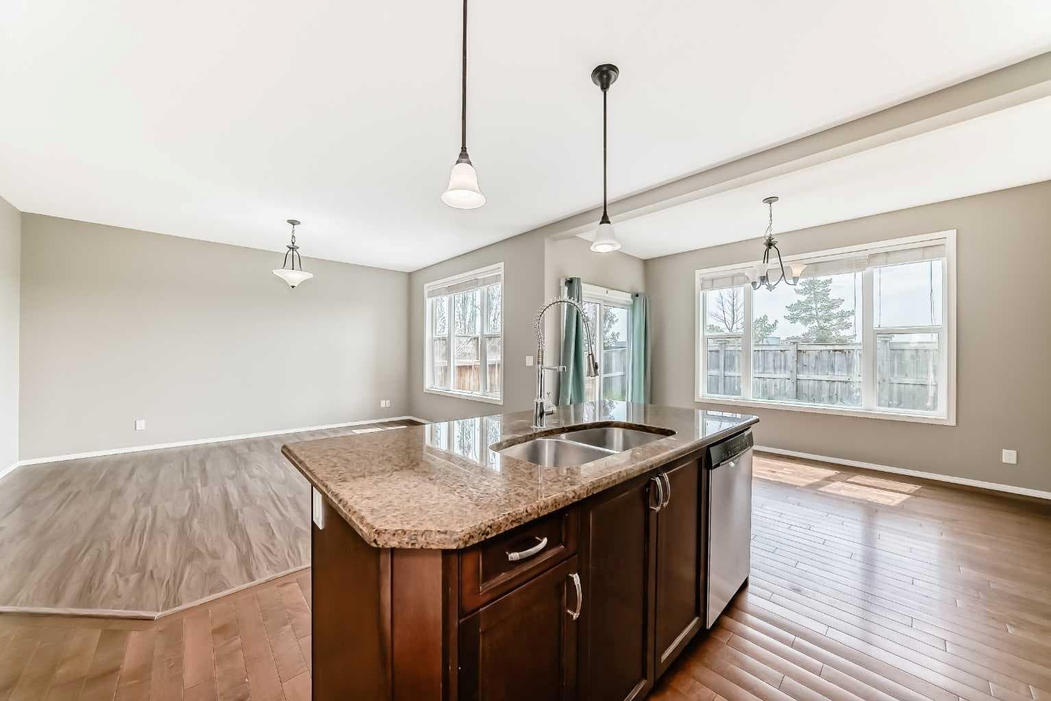 196 Cranberry Circle SE