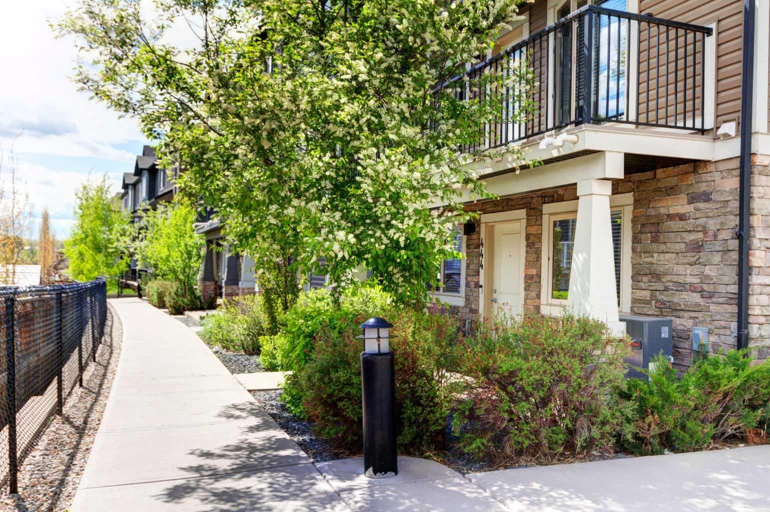 444 Legacy Point SE