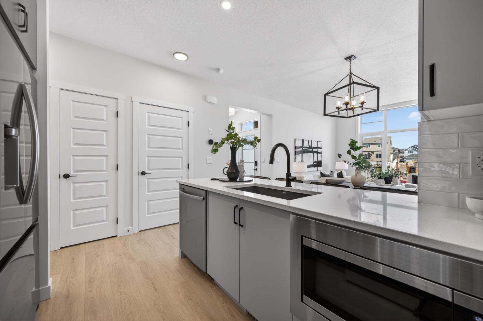 1059 Bayview Crescent 