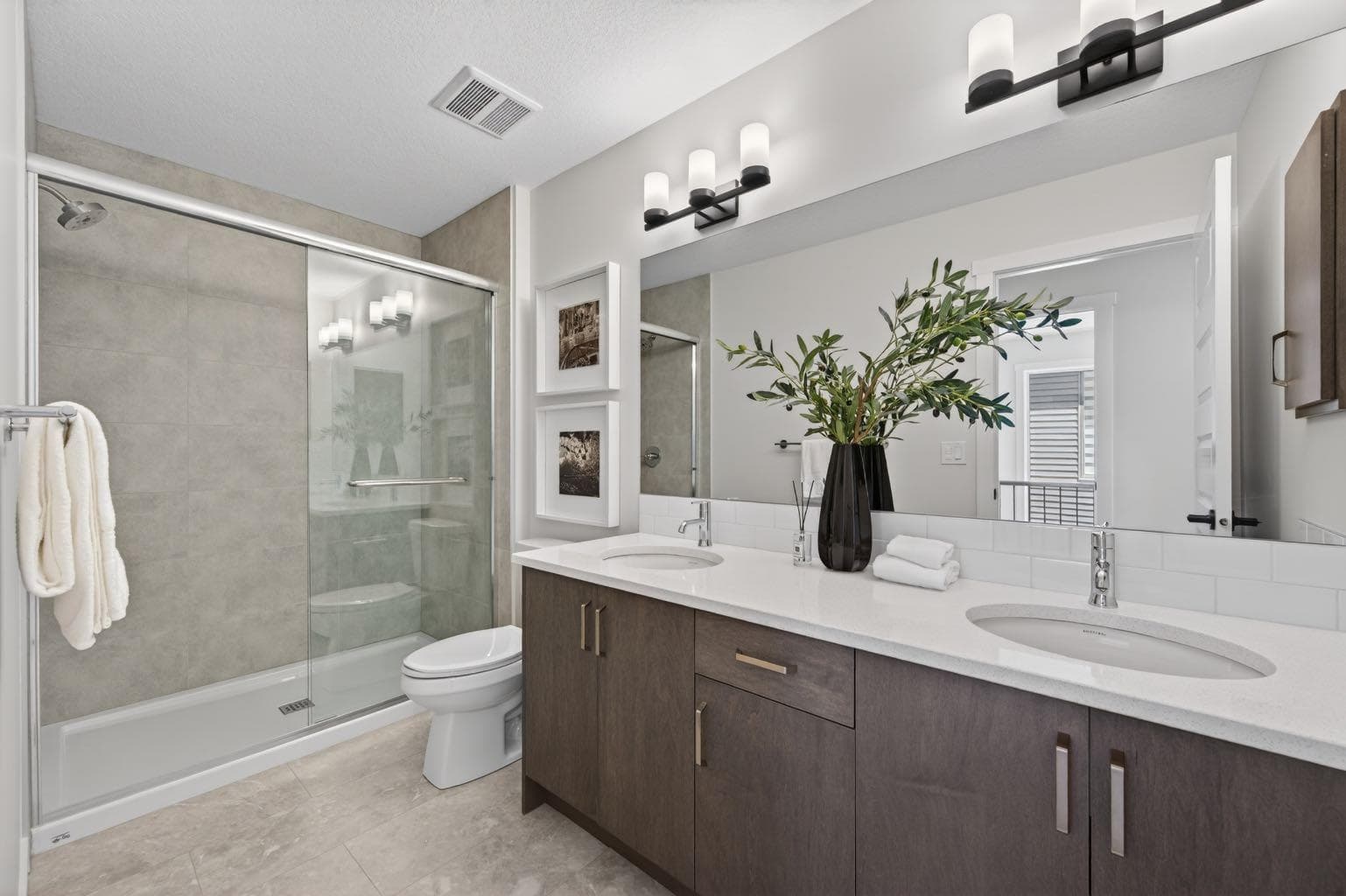 1059 Bayview Crescent 